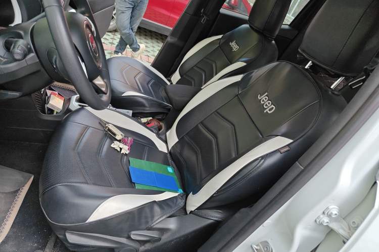 Used Jeep Renegade 2018 Connected Large Screen Version 180T Automatic High-Energy Edition