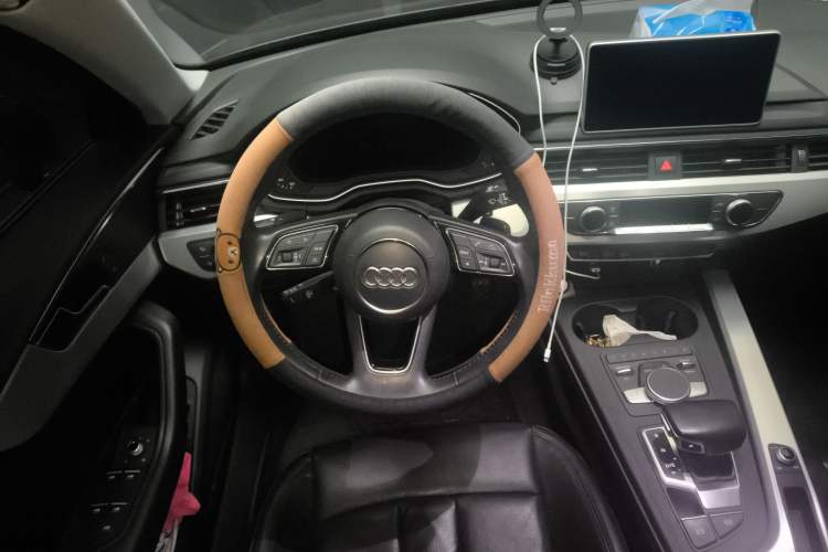 Used Audi A4L 2018 30th Anniversary Edition 40 TFSI Fashion Model
