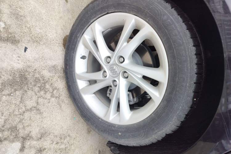 Used Buick Regal 2020 552T Luxury Version Right Rear Wheel Hub