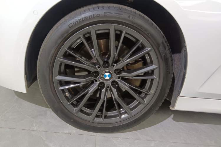 Used BMW 3 Series 2024 330Li M Sport Night Edition Package Left Front Wheel Hub