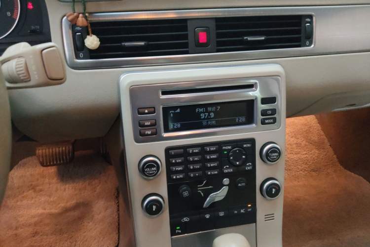 Used Volvo S80L 2011 2.0T ZhiShang Version