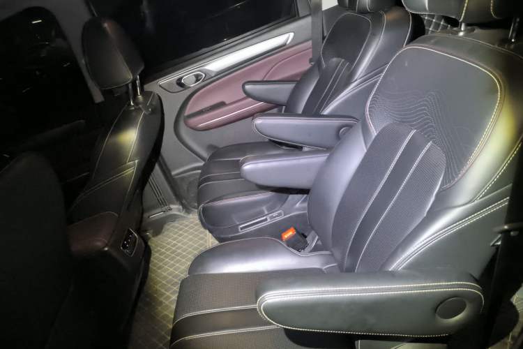 Used GAC Trumpchi M6 2023 PRO 270T DCT Luxury Edition Left Rear Seat