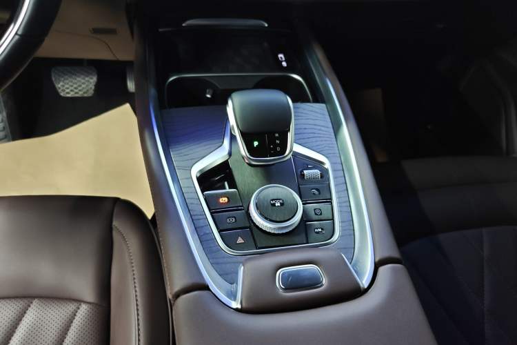 Used Chery Tiggo 8 PRO 2024 Champion Edition 390T Four-Wheel Drive Peak Version 5 Seats
