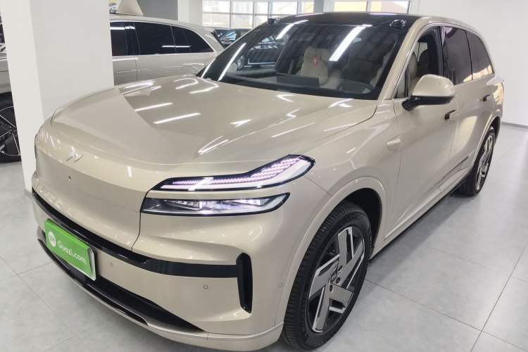 Used ONVO Luxeed L90 2025 Model—Ultra Six-Seater Version