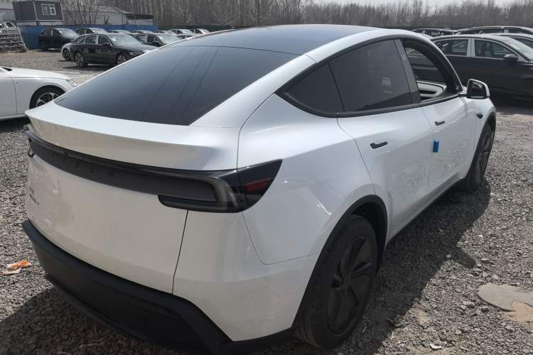 Used Tesla Model Y 2026 Rear-Drive Model
