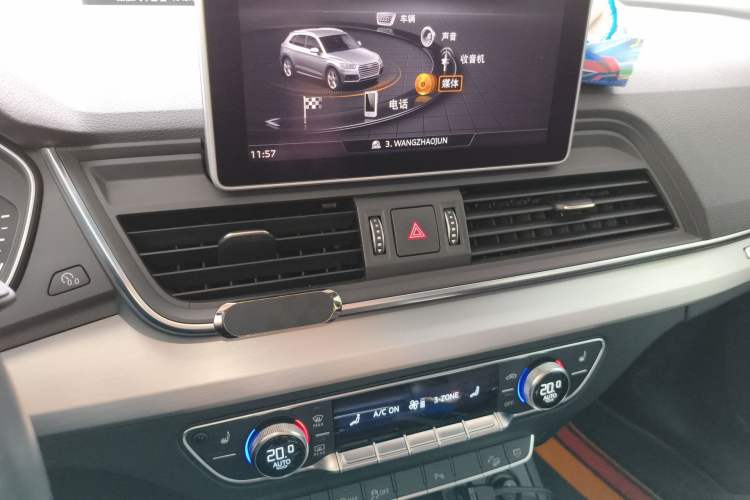 Used Audi Q5L 2018 40 TFSI Prestige Fashion Edition China V Audio And AC Panel