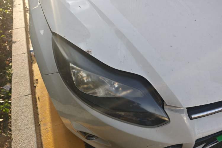 Used Ford Focus 2012 Hatchback 2.0L Automatic Luxury Sport Model
