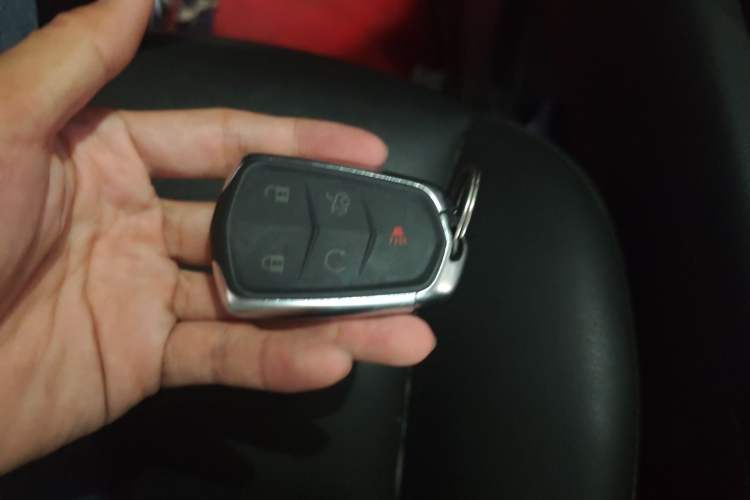 Used Cadillac XT6 2022 2.0T 7-Seater Two-Wheel Drive Luxury Version Vehicle Key