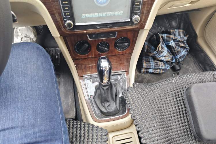 Used Volkswagen Lavida 2013 Restyled Classic 1.6L Automatic Comfort Edition
