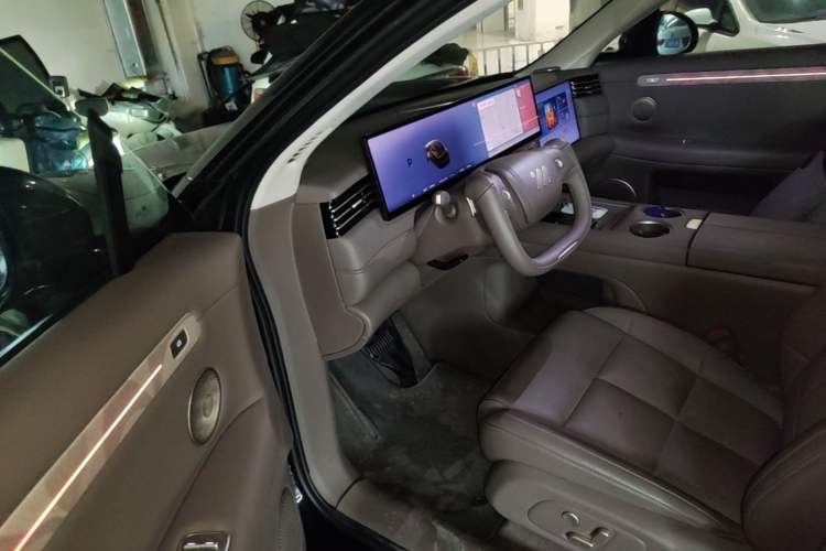 Used IM LS6 2026 Model Range-Extending 66 Max+ Driver Seat