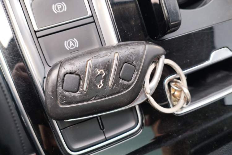 Used Roewe RX5 MAX 2019 400TGI Automatic Smart Cabin Luxury Edition Vehicle Key