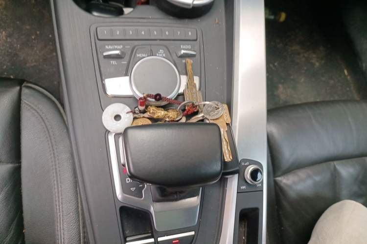 Used Audi A4L 2018 30th Anniversary Edition 40 TFSI Fashion Model
