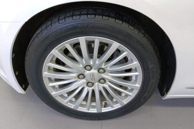 Used Cadillac CT6 2020 28T Elite Edition Left Front Wheel Hub