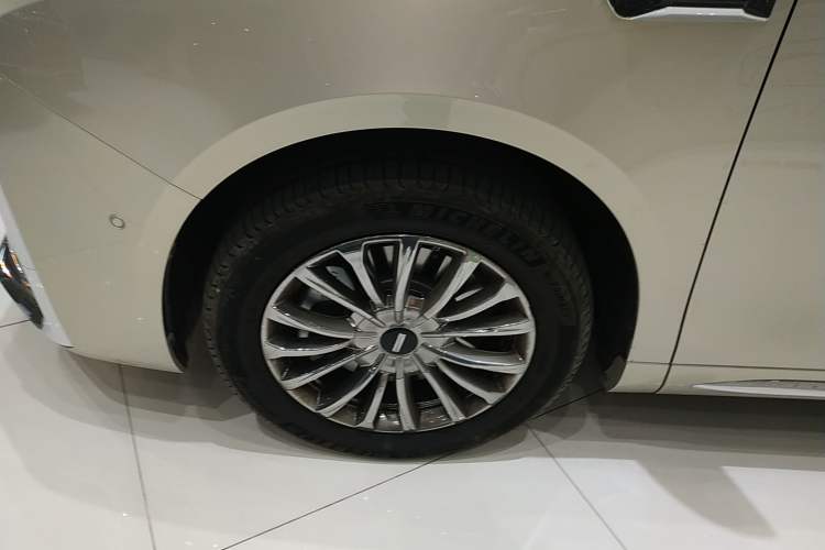 Used Wey Gaoshan 2025 Four-Wheel Drive Alpine 8
