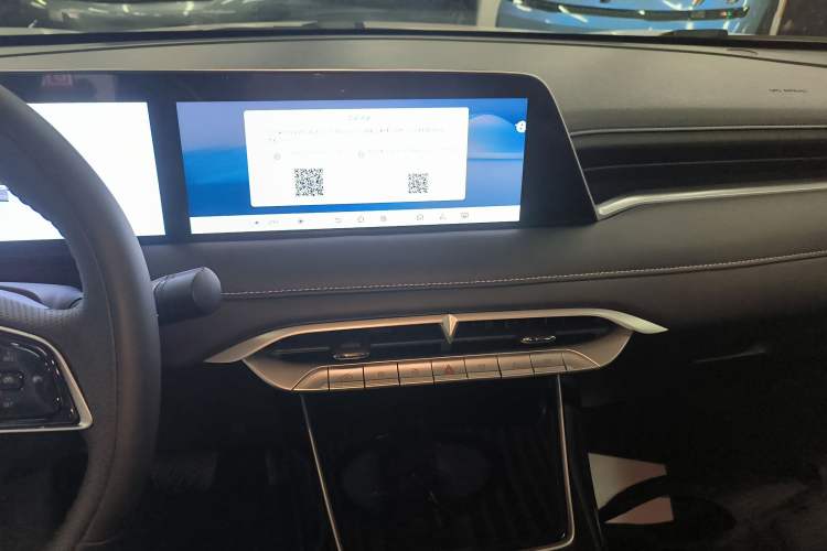 Used Venucia V DD-i 2025 Orca 150km Joyful Journey Edition
