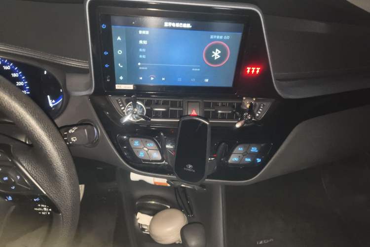 Used Toyota IZOA 2021 Dual-Motor 2.0L Yixiang Edition