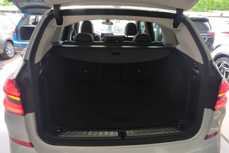 Used BMW X3 2018 xDrive28i M Sport Package China VI Trunk