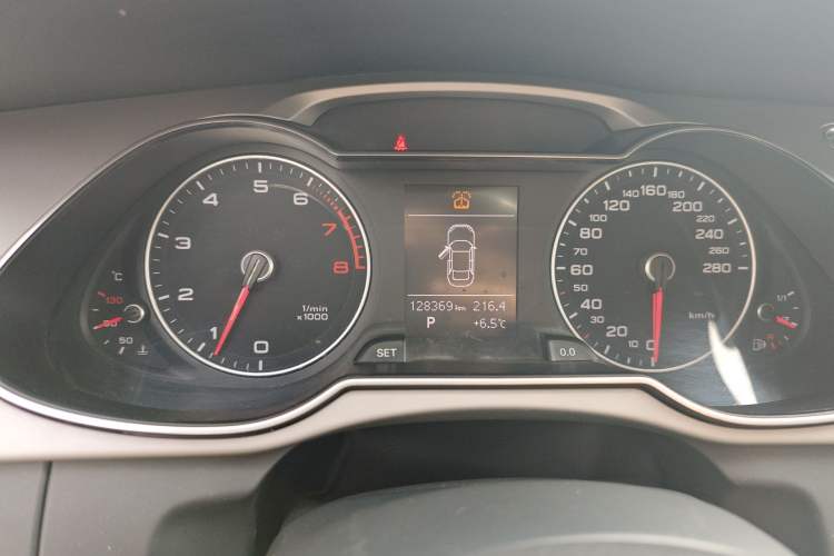 Used Audi A4L 2016 35 TFSI Automatic Comfort Model Instrument Cluster