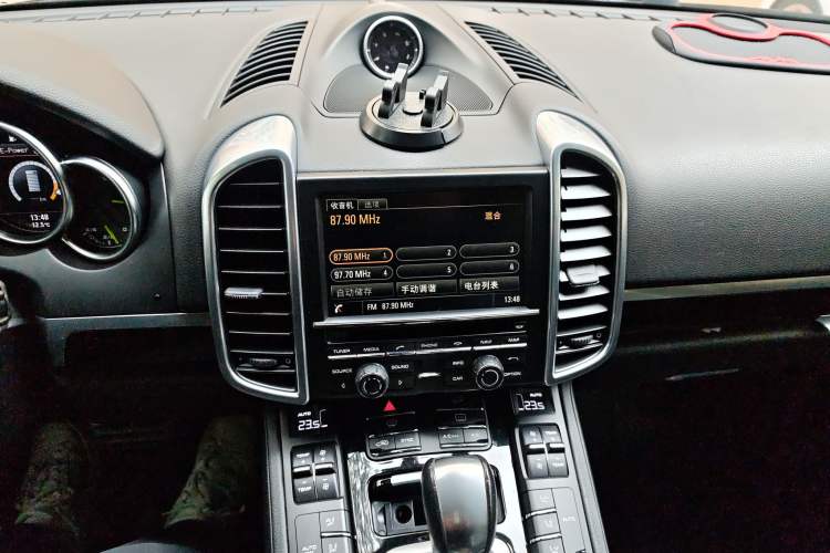 Used Porsche Cayenne E-Hybrid 2015 Cayenne S E-Hybrid 3.0T
