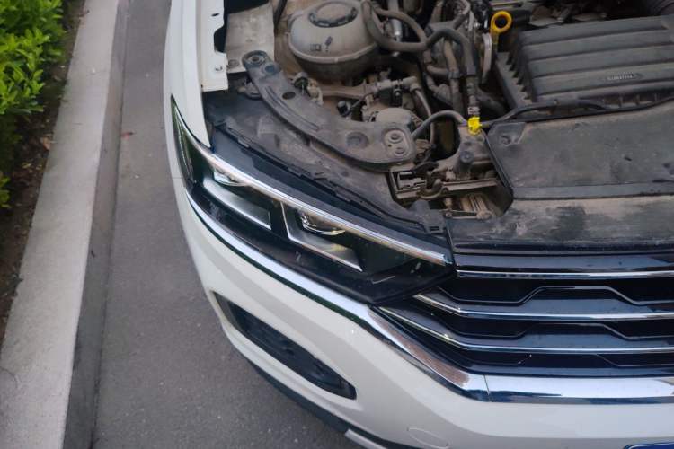 Used Volkswagen T-ROC 2021 280TSI DSG Two-Wheel Drive Comfort Connect Edition Right Front Headlight