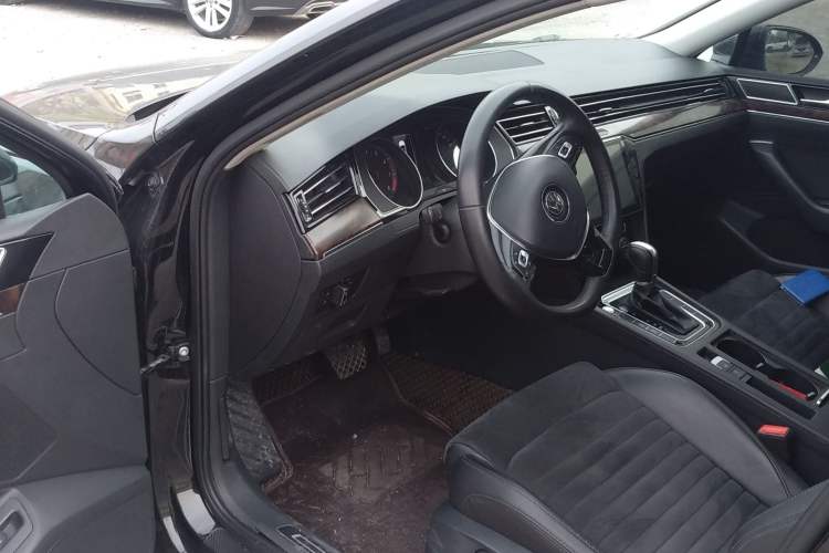 Used Volkswagen Magotan 2018 330TSI DSG Luxury Model