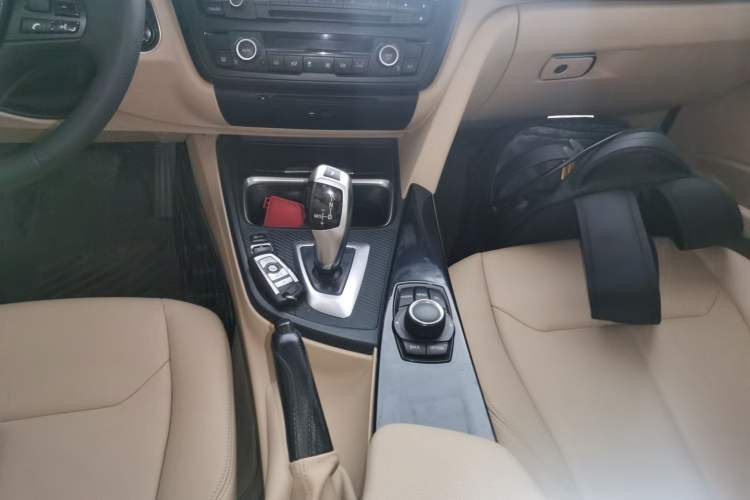 Used BMW 3 Series 2014 320Li Fashion Model
