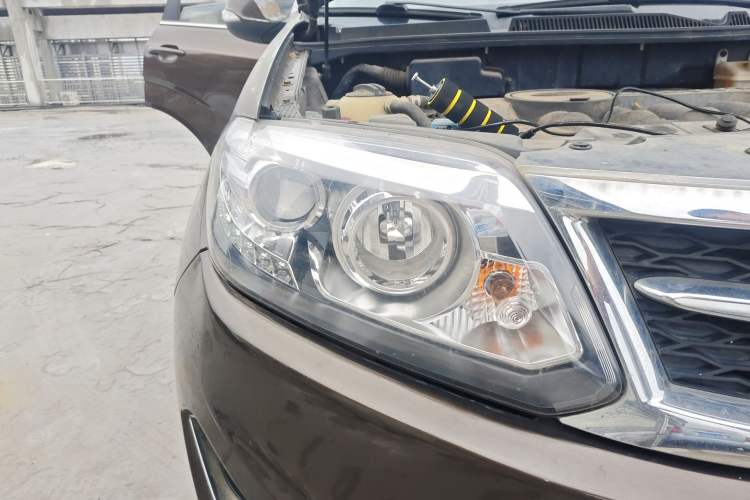 Used Chery Tiggo 5 2014 2.0L CVT Joyful Edition Right Front Headlight