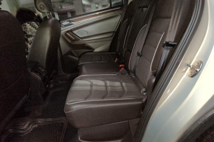 Used Volkswagen Tiguan L 2018 330TSI Automatic Two-Wheel Drive Luxury Edition