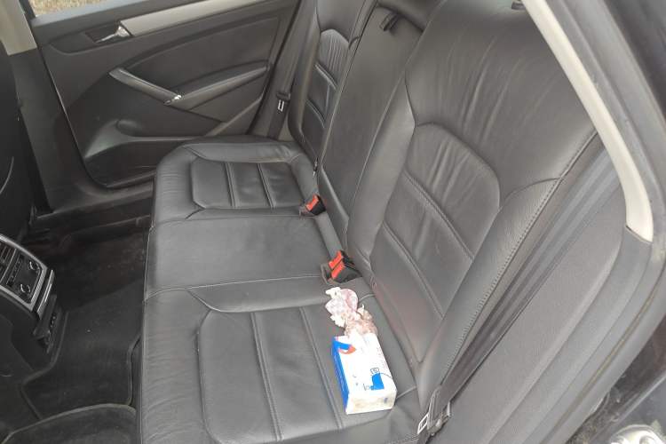 Used Volkswagen Passat 2013 1.8TSI DSG Prestige Edition Left Rear Seat