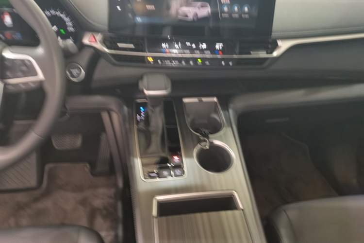 Used Toyota Sienna 2024 2.5L Hybrid Four-Wheel Drive Prestige Edition