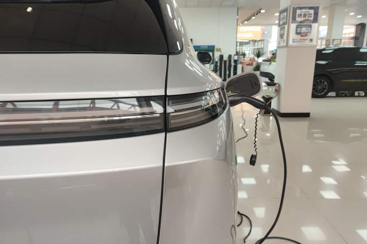 Used Li Auto L7 2023 Pro Model
