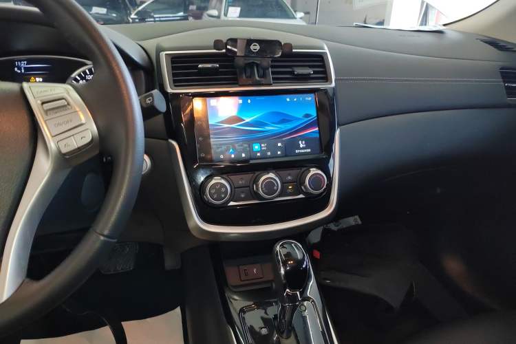 Used Nissan Tiida 2023 1.6L CVT Smart Drive Version
