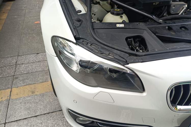 Used BMW 5 Series 2014 525Li Luxury Design Package
