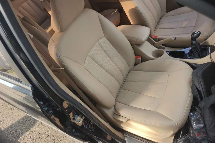 Used Baojun 730 2016 1.5L Manual Luxury Edition 7 Seats