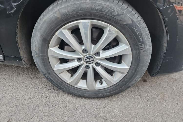 Used Volkswagen Magotan 2016 1.8TSI Smart Comfort Model Right Front Wheel Hub