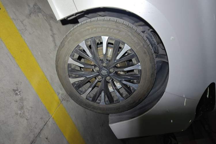 Used Toyota Vellfire 2024 Crown Dual-Engine 2.5L Ultimate Edition
