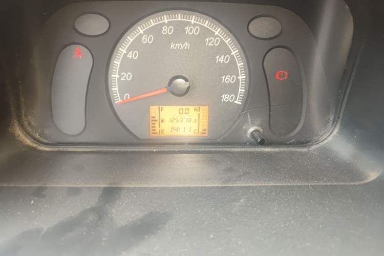 Used Wuling Zhiguang 2015 1.2L Practical LS-I Model

