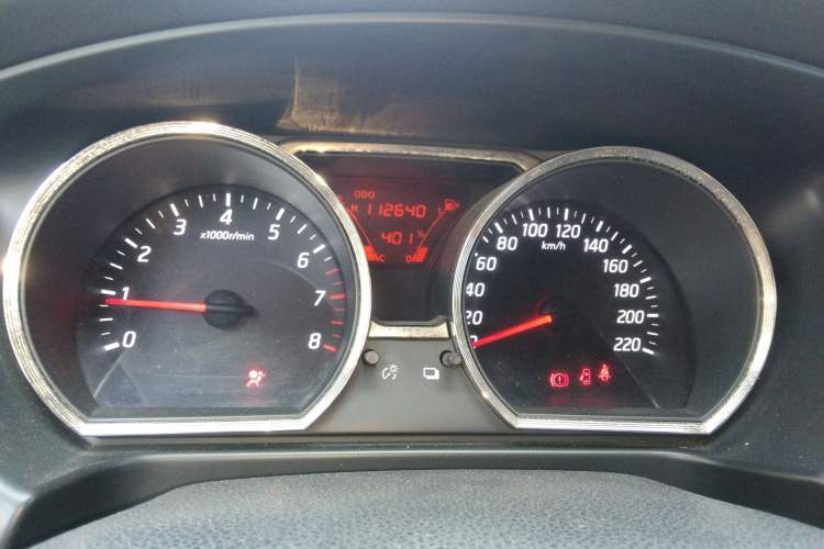 Used Nissan Livina 2013 1.6XE Manual Comfort Edition
