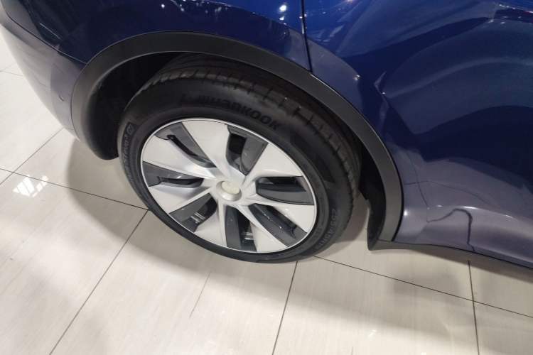 Used Tesla Model Y 2021 Long-Range All-Wheel-Drive Version