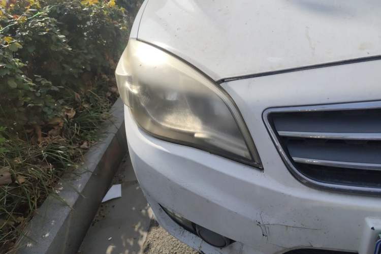 Used Soueast V6 Lingshi 2013 1.5L Manual Comfort Edition Right Front Headlight