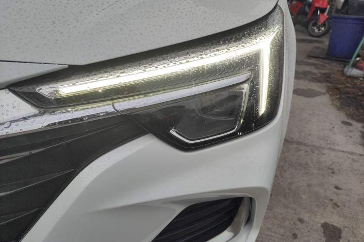 Used Roewe i6 MAX New Energy 2022 EV 500 Skyroof Flagship Edition