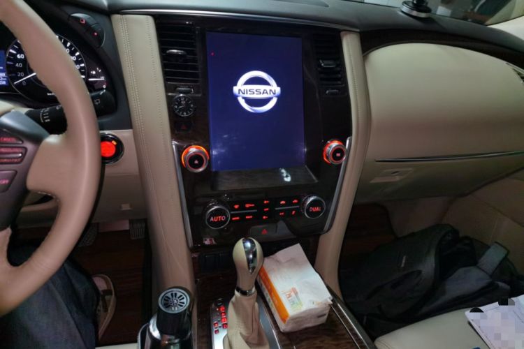 Used Nissan Patrol 2018 4.0L LinkedIn Edition Audio And AC Panel