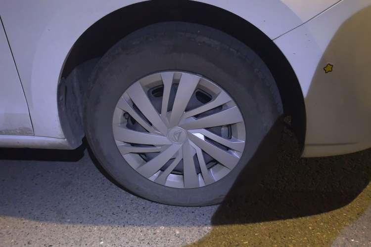 Used Jetta VA3 2025 Model, 1.5L Manual Ambitious Edition Right Front Wheel Hub