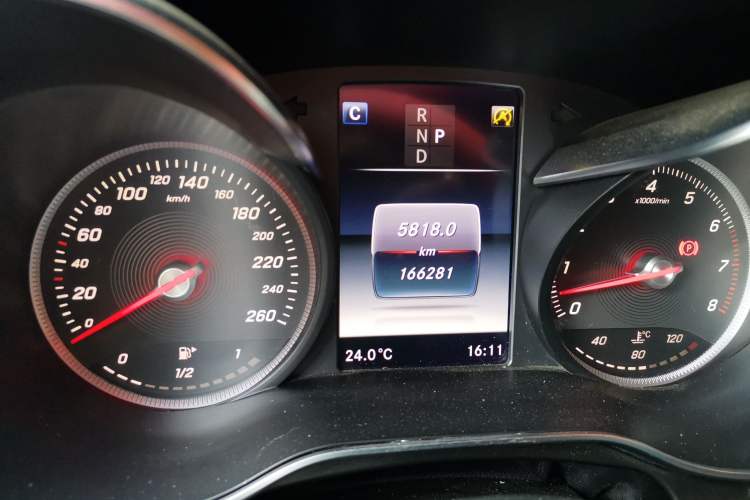 Used Mercedes-Benz GLC 2016 GLC 260 4MATIC Luxury Model