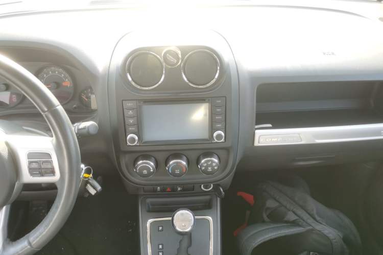 Used Jeep Compass 2014 Revised Version 2.0L Two-Wheel Drive Entry-Level Edition
