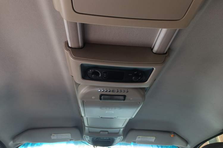 Used Chrysler Grand Voyager  Headliner