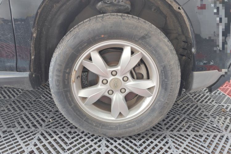 Used BYD S6 2014 2.0L Manual Luxury 5-Seater