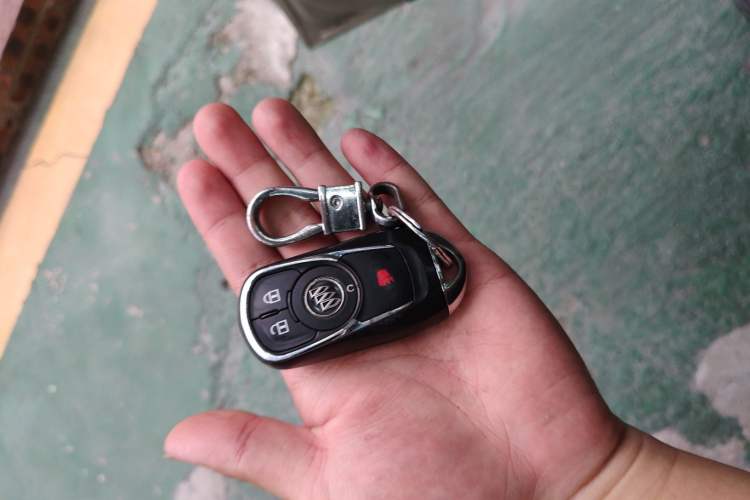 Used Buick GL8 2017 ES 28T Comfort Model China V Standard