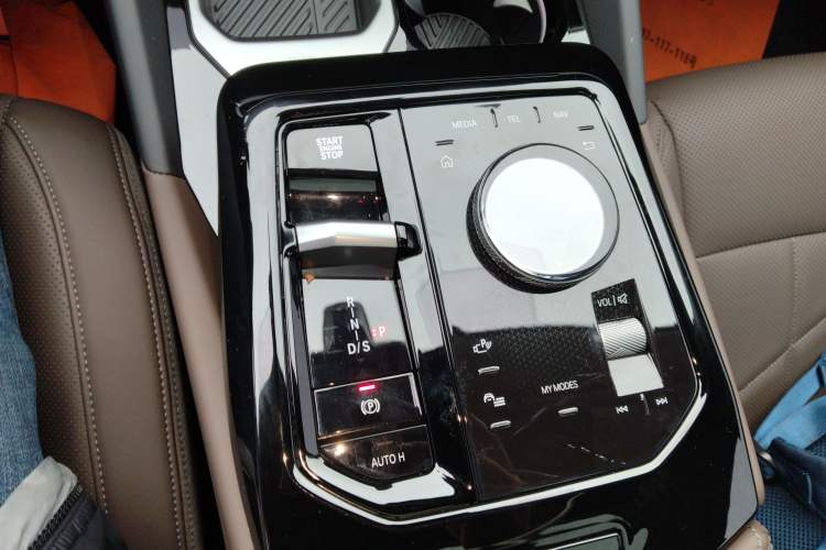 Used BMW 5 Series 2024 525Li Luxury Package
