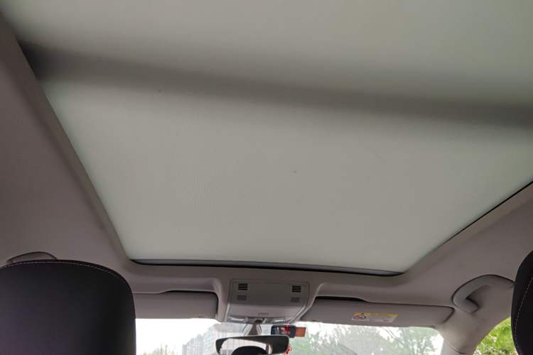 Used Volkswagen Tayron 2020 330TSI Two-Wheel Drive Luxury Smart Connectivity Version Headliner